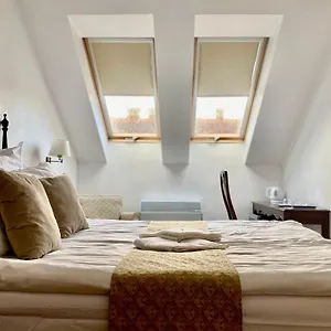  בית הארחה Opera16 Guestrooms הונגריה